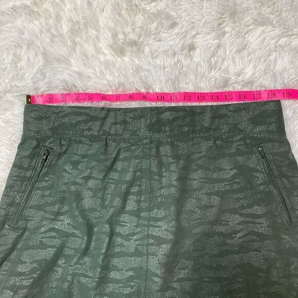 Orvis Skirt Skort Size XL Golf Tennis Pockets Built in Shorts Green Camo - Picture 7 of 9